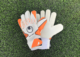 キーパーグローブ